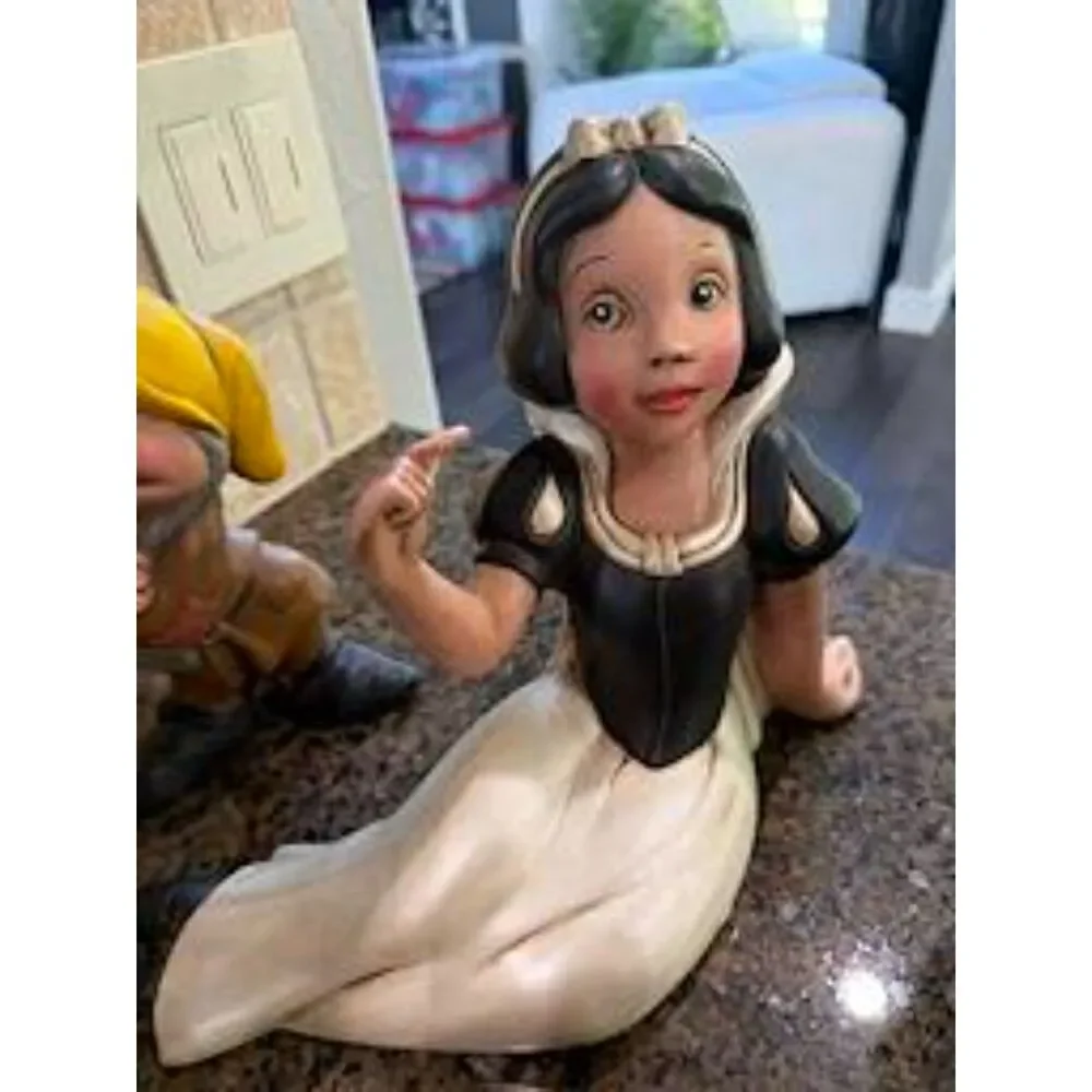 Vtg Disney Ceramic Snow White and 7 Dwarfs Figurine Set - Complete 8 piece
